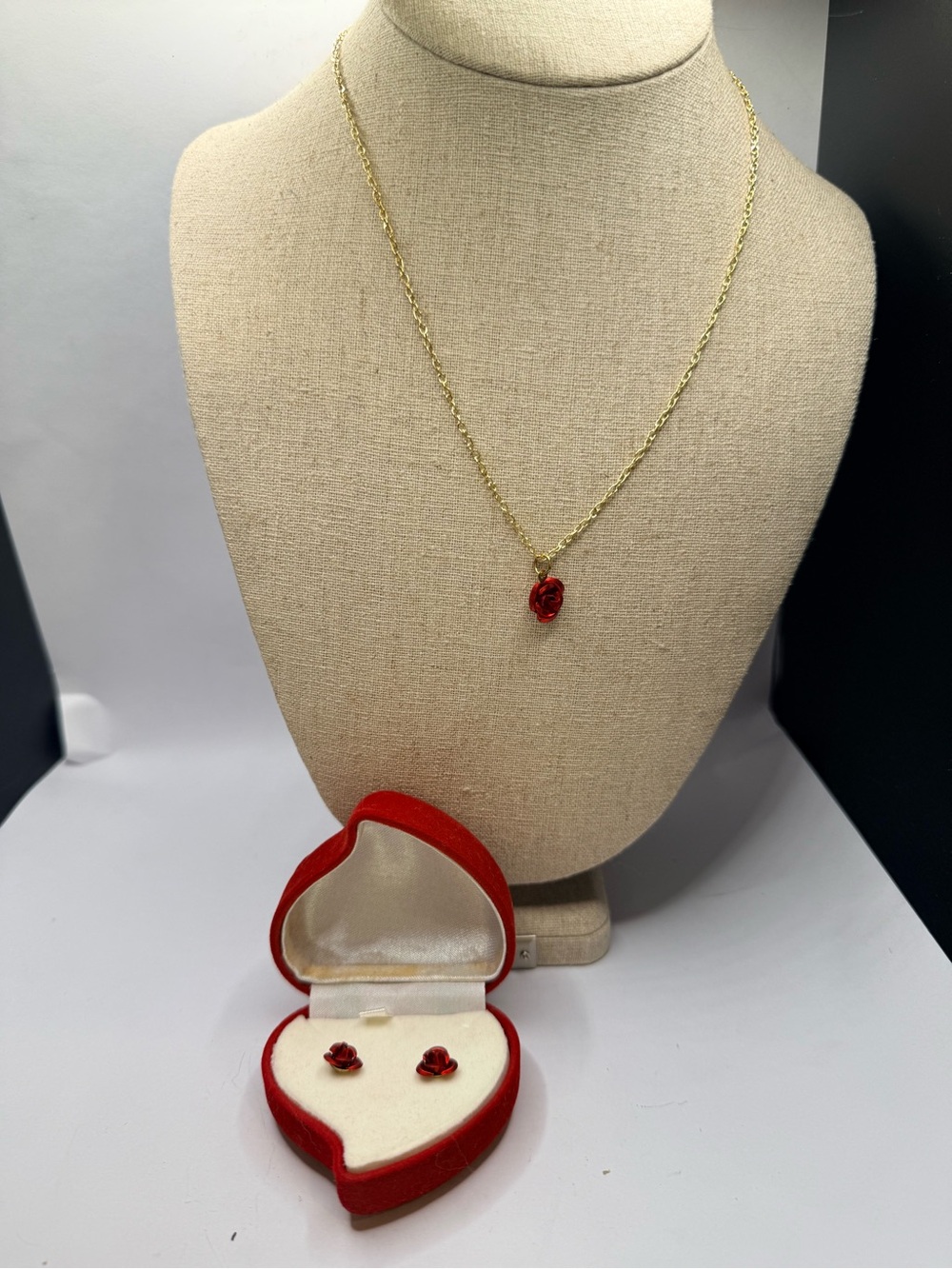 Vintage Red Rose Necklace & Earrings Set w/ Heart Box